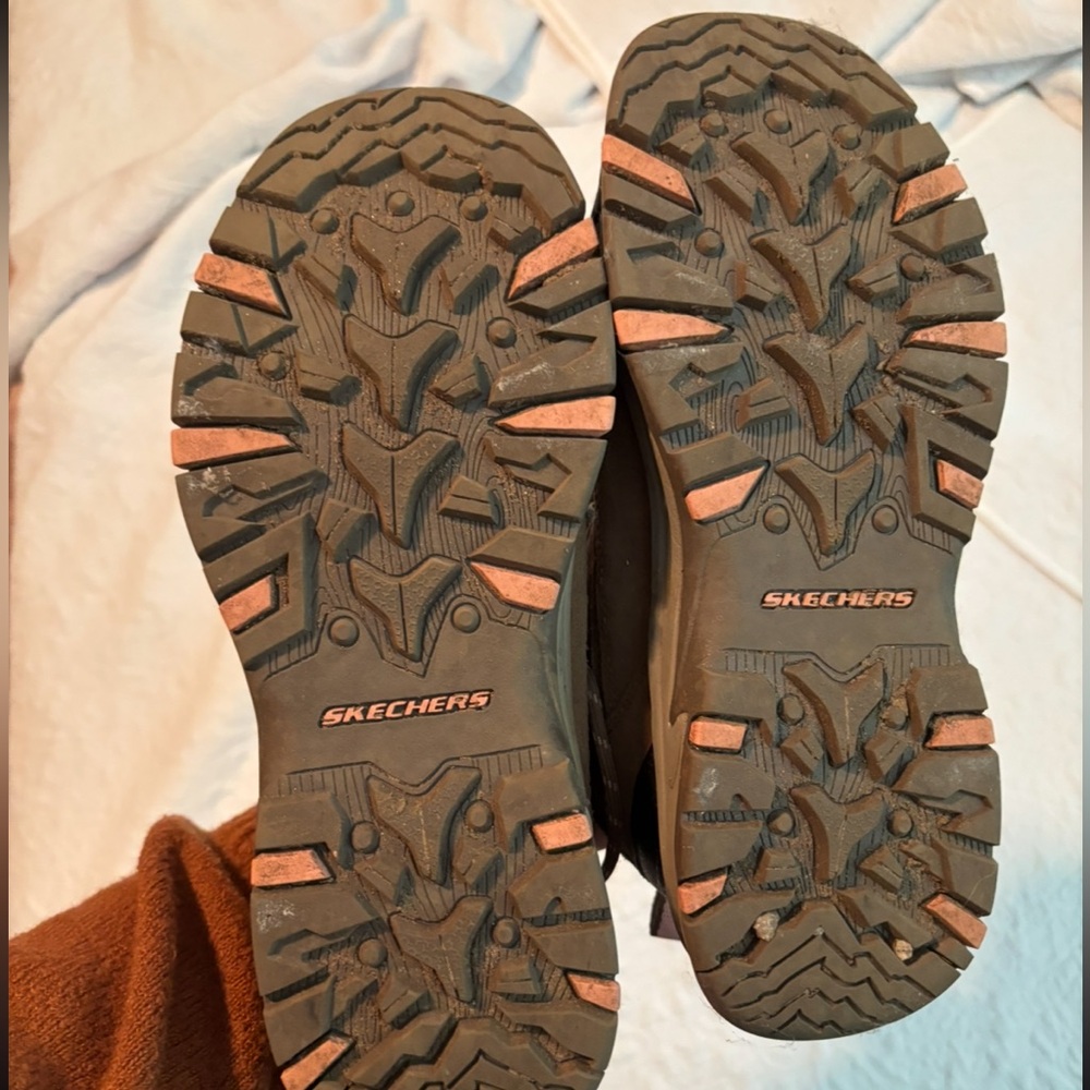 Sketchers hiking boots - Picture 2 of 5